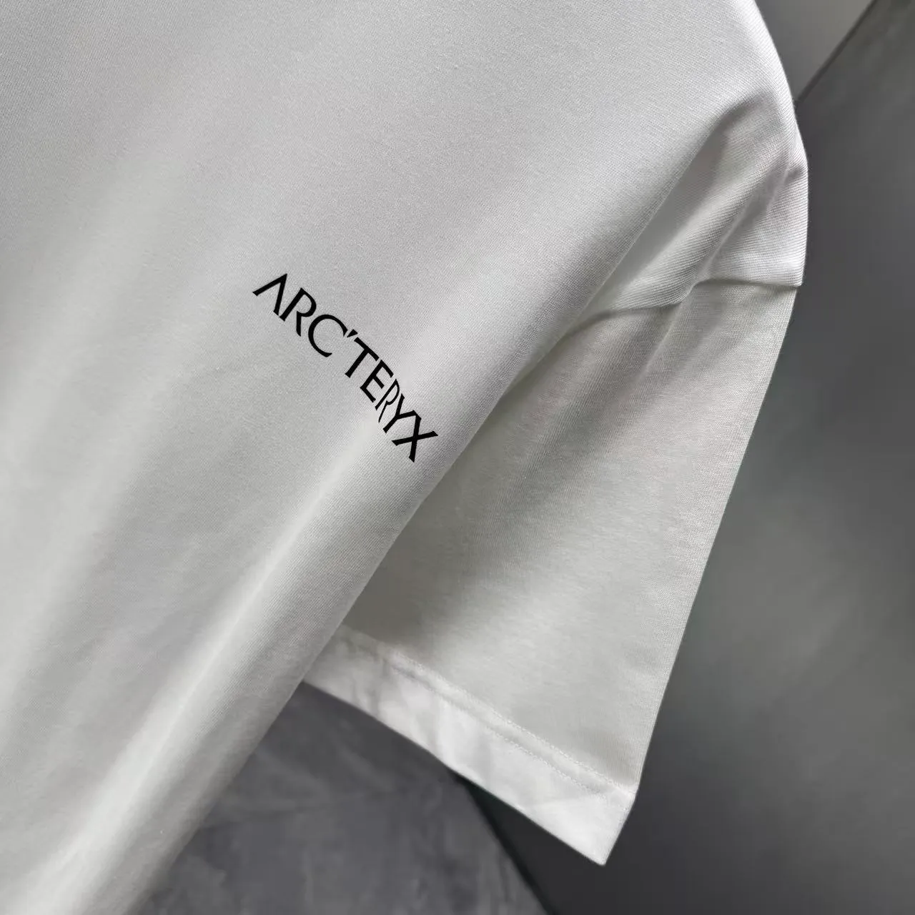 ARC 2026 New Arrival T logo ：Black White Brown Dark Blue Sizes：S M L XL XXL